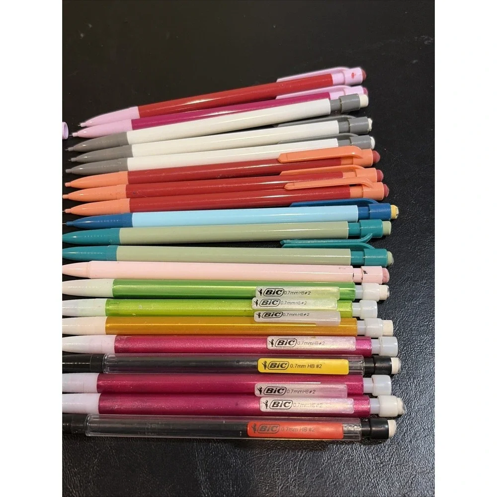 36 Mechanical Pencils: Bic And No Brand Name All With Lead